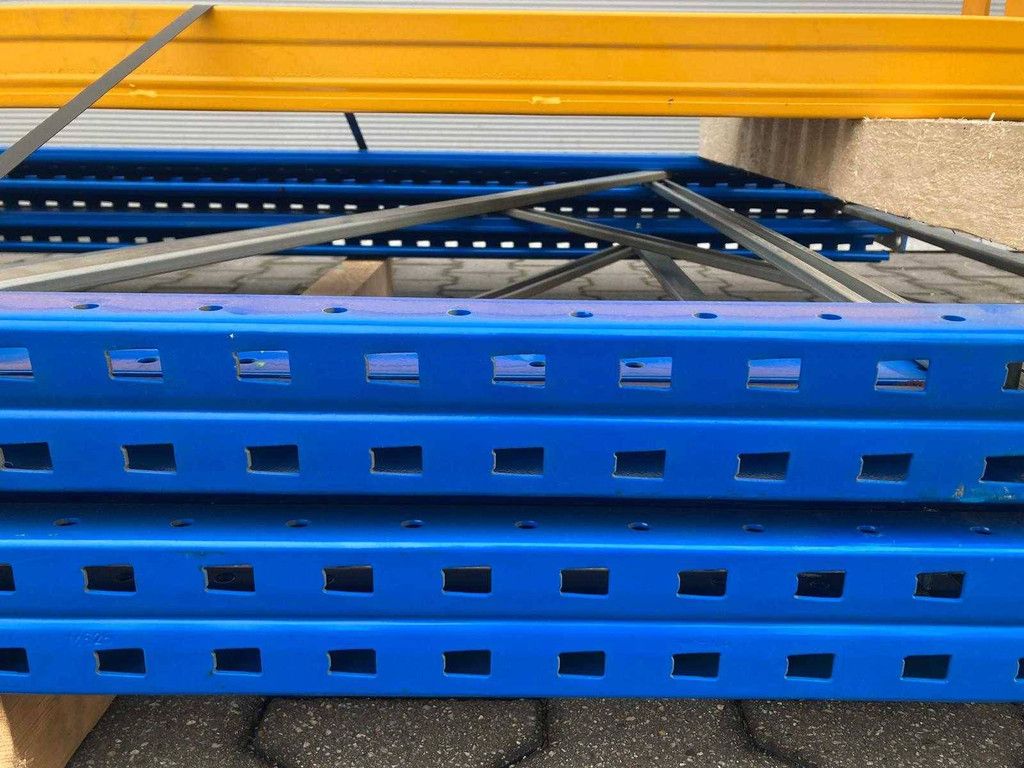 Jungheinrich Esmena Pallet rack 3x8