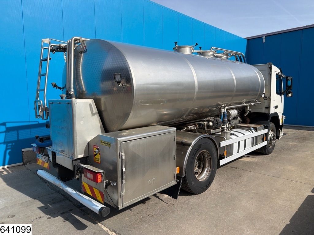 Volvo FMX 330 EURO 5, PTO, 14.000 liter, 3 Comp, milk