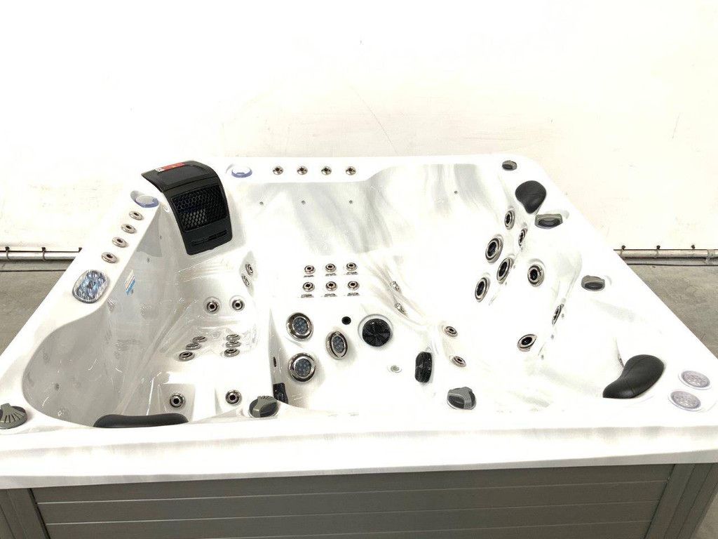Jacuzzi London Nieuw