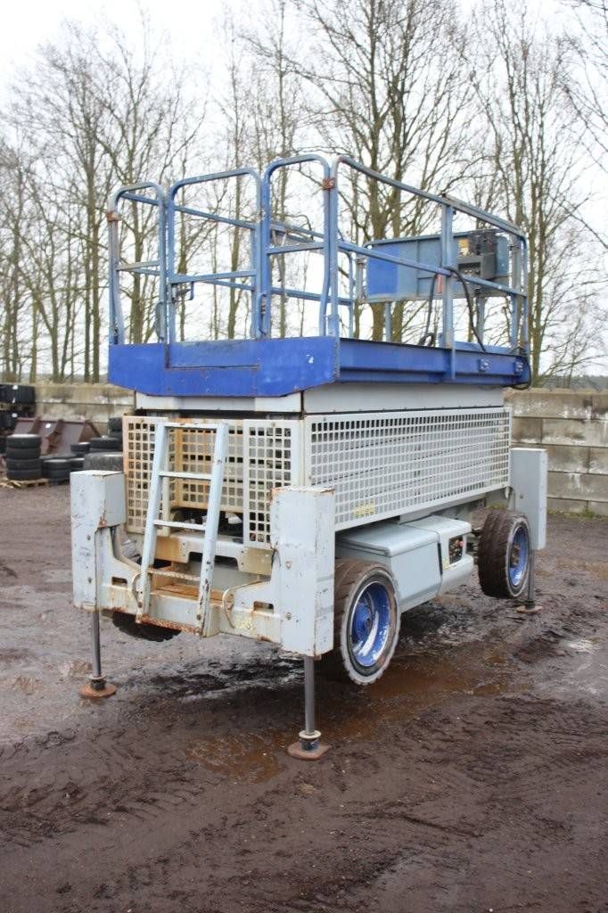 Scissor lift JLG M4069 Electric 14.2m 2007