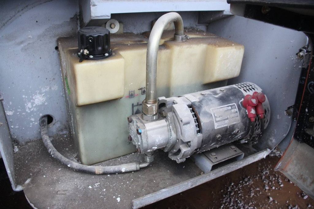 Scissor lift JLG 1230ES Electric 12m 2008