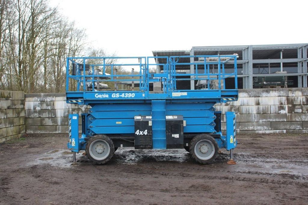 Scissor lift Genie GS-4390 Diesel 15.11m 2016
