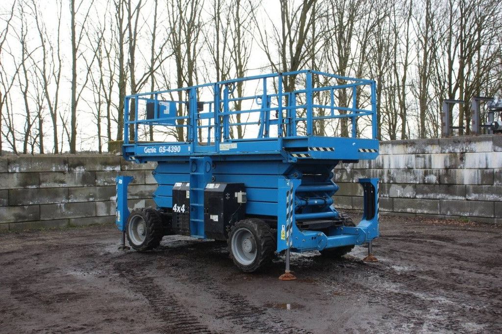 Scissor lift Genie GS-4390 Diesel 15.11m 2016