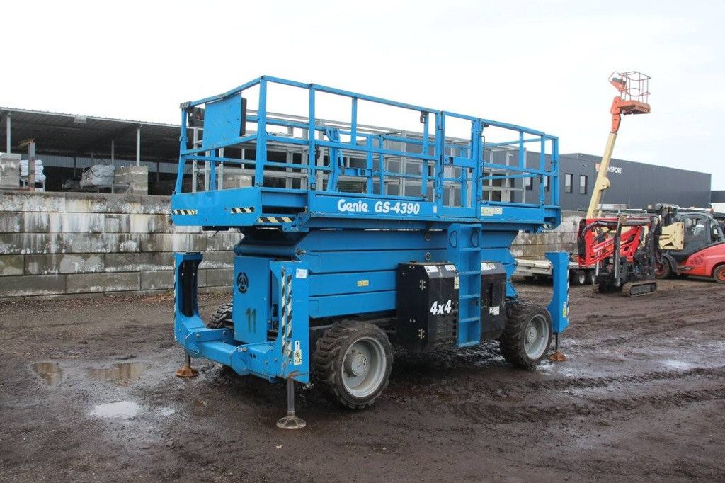 Scissor lift Genie GS-4390 Diesel 15.11m 2016