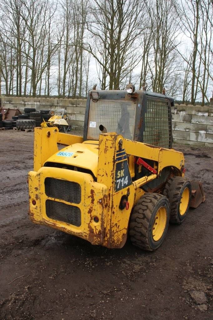 Schranklader Komatsu SK714-5 Diesel 2018