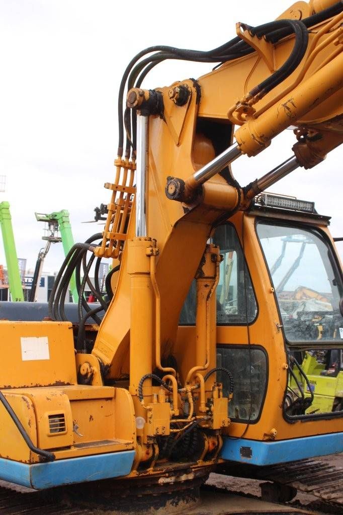 Rupsgraafmachine Hyundai Robex 180LC-3 Diesel 1995