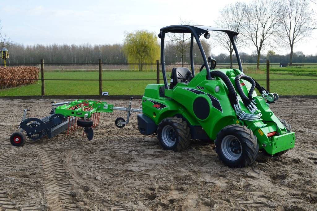 Avant 528 TDL Kniklader/Shovel