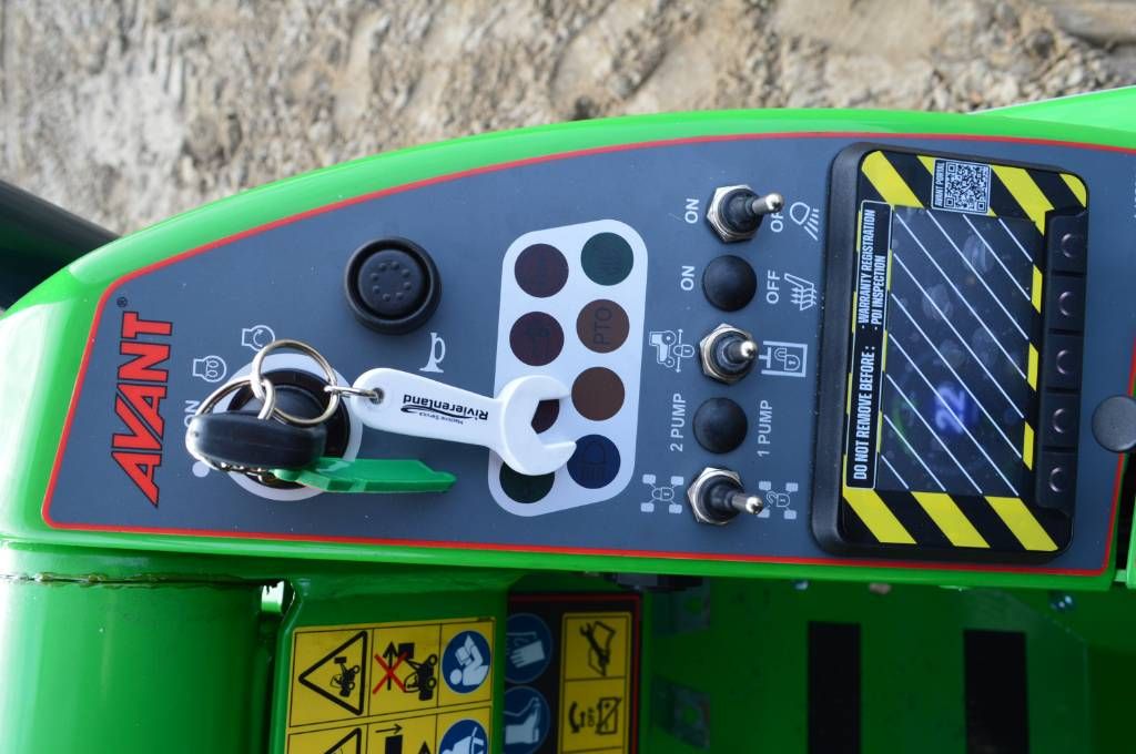 Avant 528 TDL Kniklader/Shovel