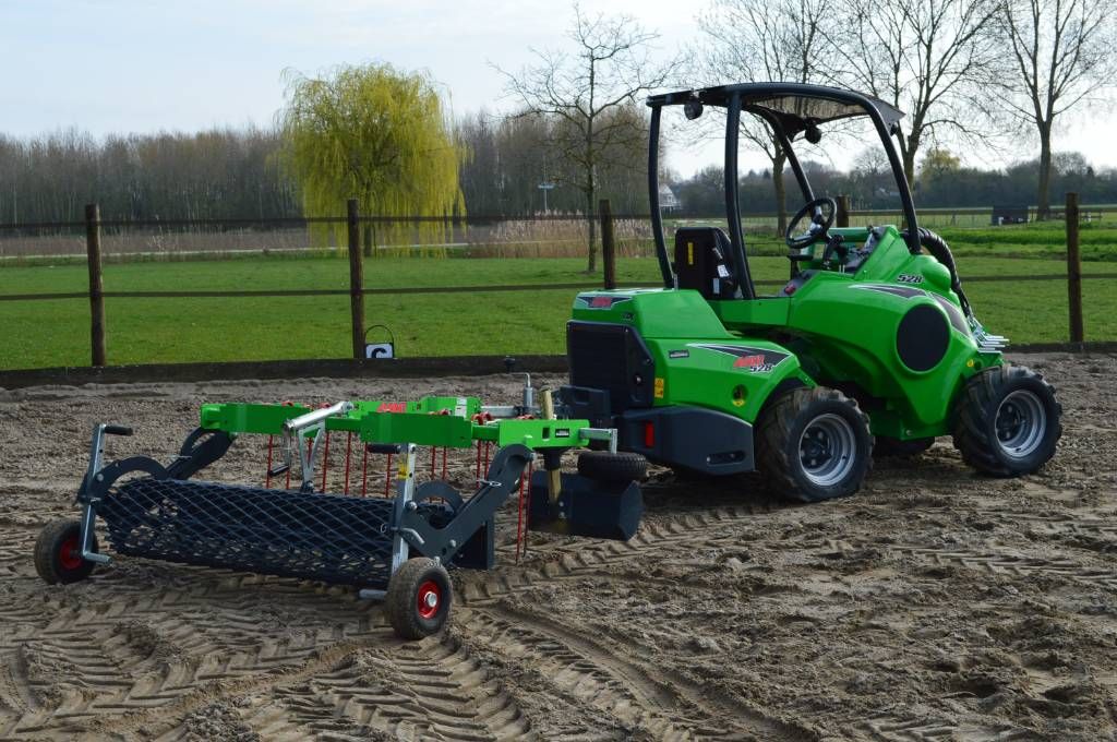 Avant 528 TDL Kniklader/Shovel