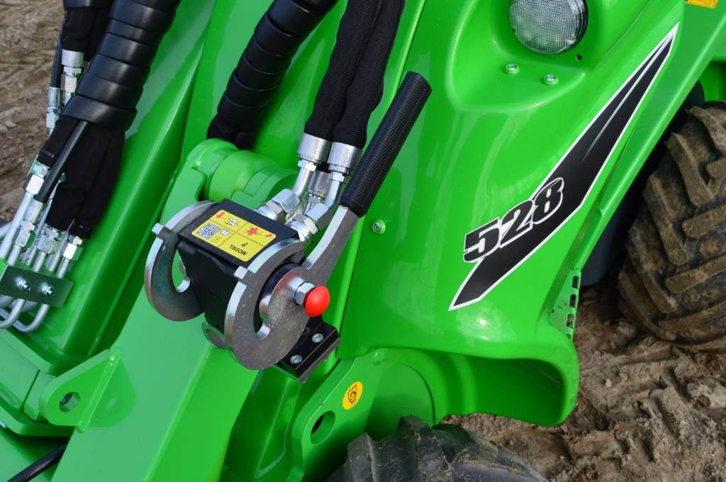 Avant 528 TDL Kniklader/Shovel