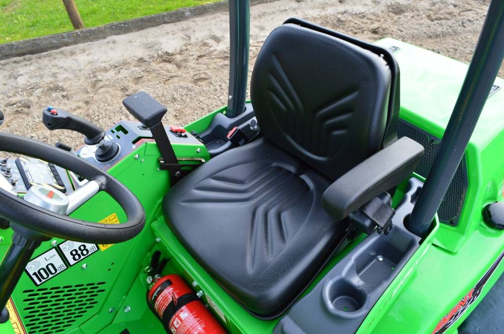 Avant 528 TDL Kniklader/Shovel