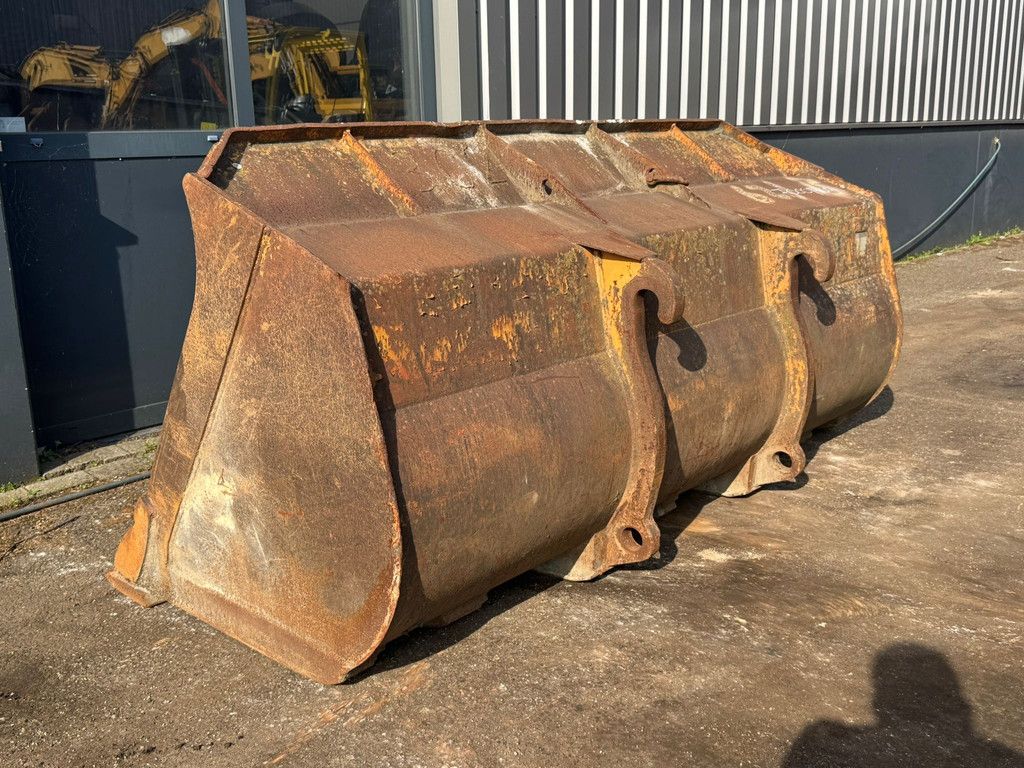 Unknown WG-2500 Volvo small