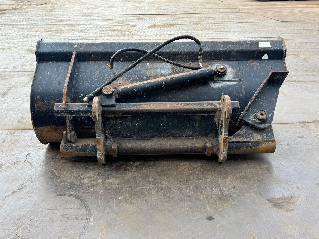 ZFE Side-Tilting bucket