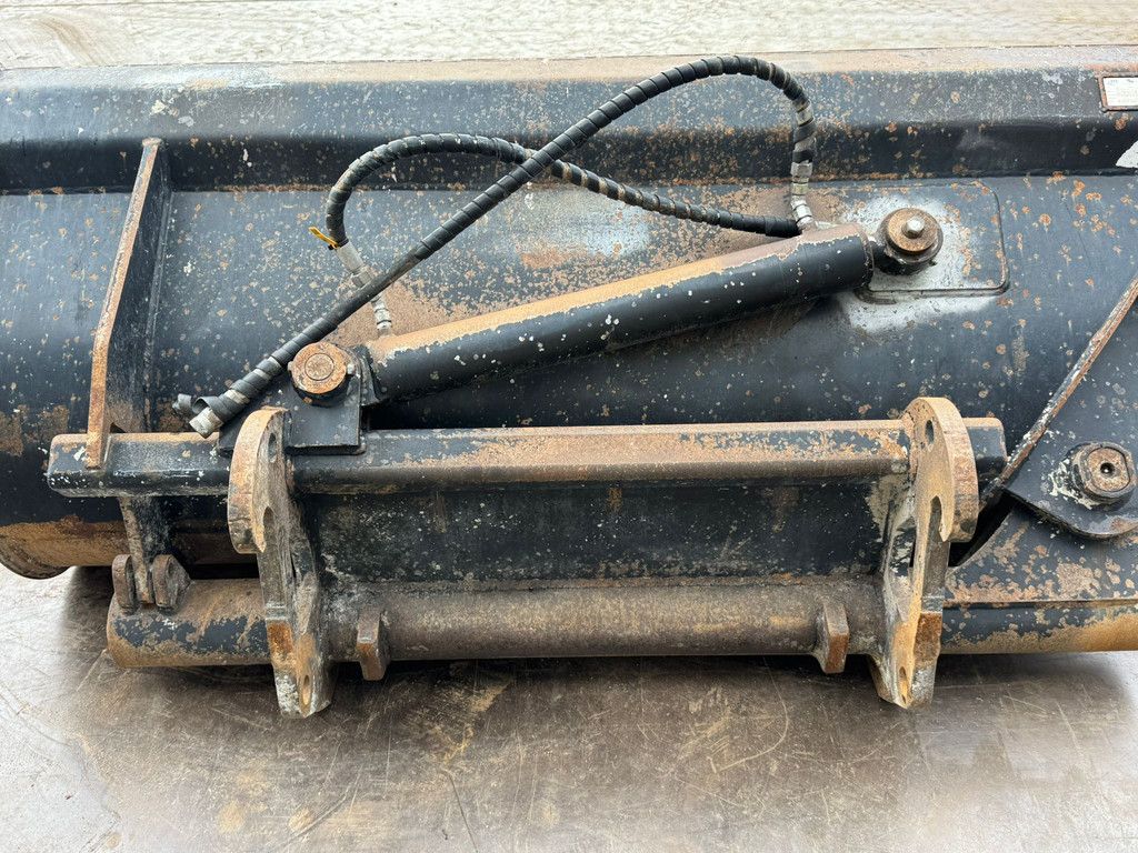 ZFE Side-Tilting bucket