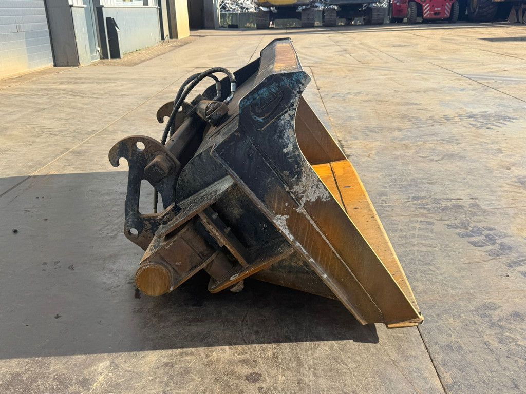 ZFE Side-Tilting bucket for CAT 908 SW