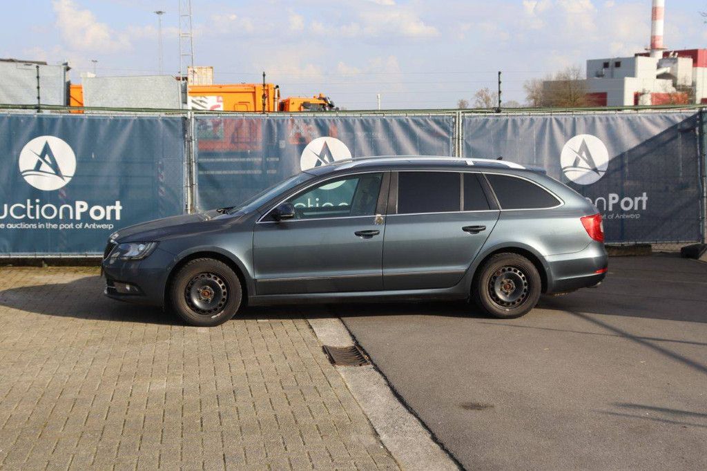 Pkw Skoda Superb Benzin 160 PS 2015 (Margin)
