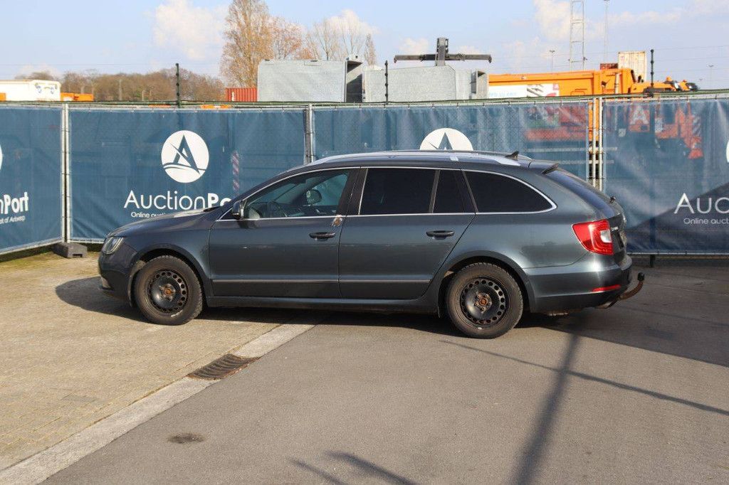 Pkw Skoda Superb Benzin 160 PS 2015 (Margin)