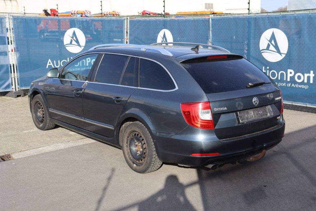 Pkw Skoda Superb Benzin 160 PS 2015 (Margin)