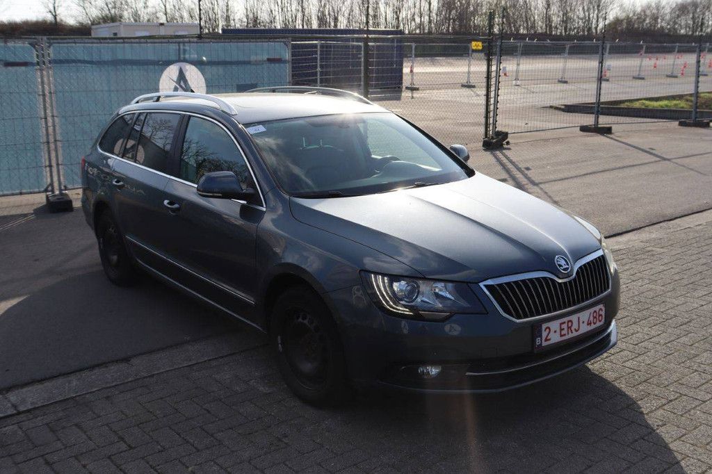 Pkw Skoda Superb Benzin 160 PS 2015 (Margin)