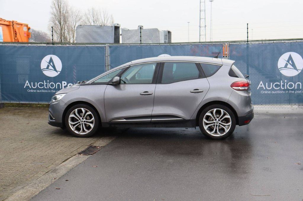 Personenauto Renault Scenic Benzine 116pk 2017 (Marge)