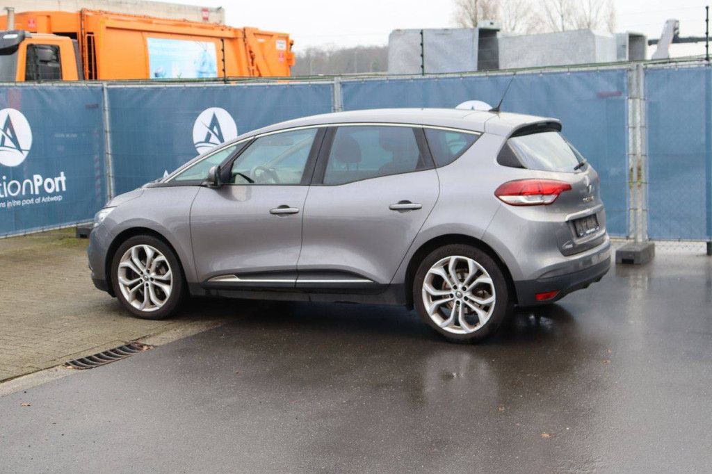 Personenauto Renault Scenic Benzine 116pk 2017 (Marge)
