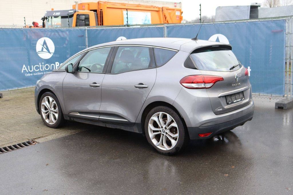 Personenauto Renault Scenic Benzine 116pk 2017 (Marge)