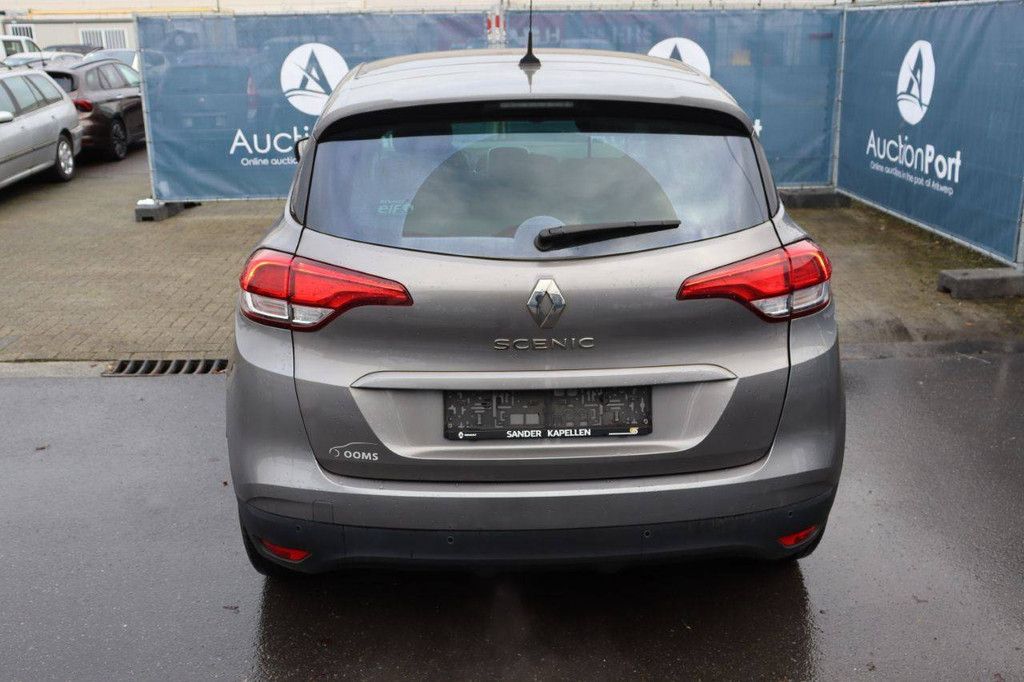 Personenauto Renault Scenic Benzine 116pk 2017 (Marge)