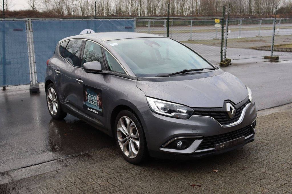 Personenauto Renault Scenic Benzine 116pk 2017 (Marge)
