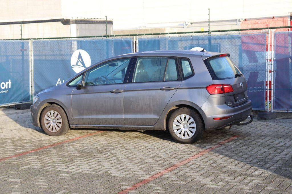 Passenger car Volkswagen Golf TSI BLUEMOTION Petrol 110hp 2016 (Margin)