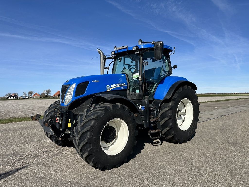 New Holland T7.220