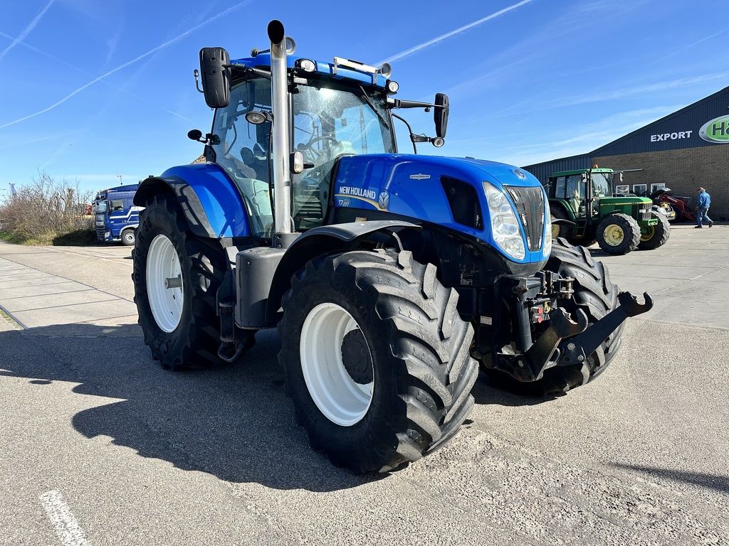 New Holland T7.220