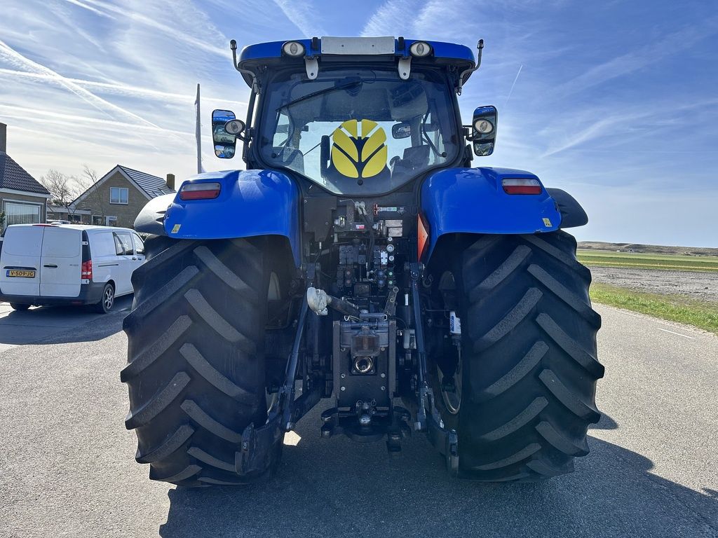 New Holland T7.220