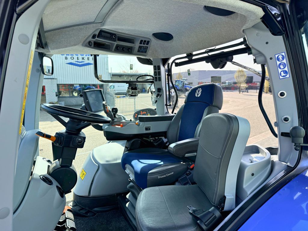 New Holland T7.270 AC Stage V