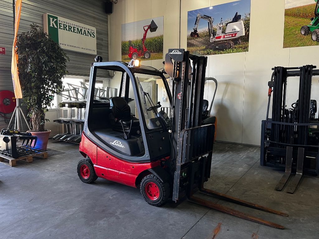 LINDE H16T-03 Heftruck (LPG) KEURIG NETJES!