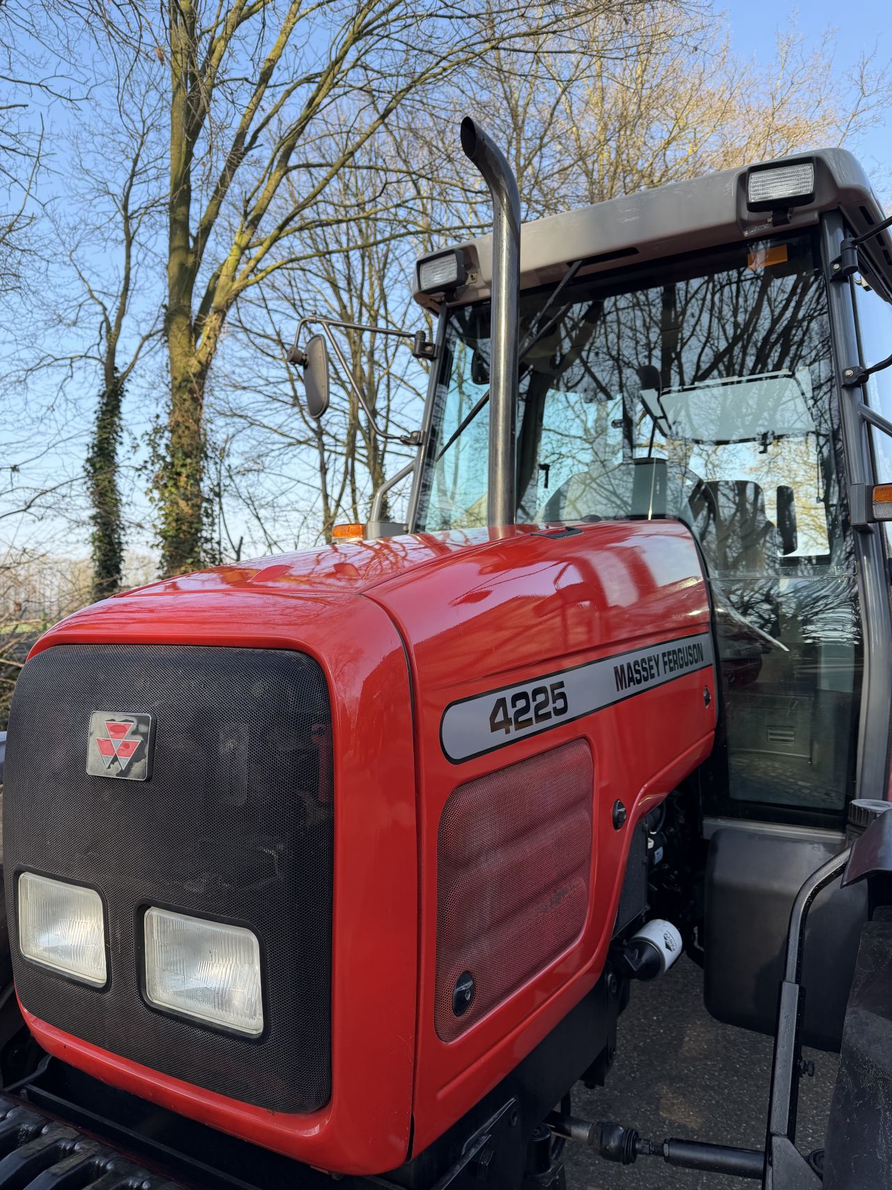 Massey Ferguson 4225