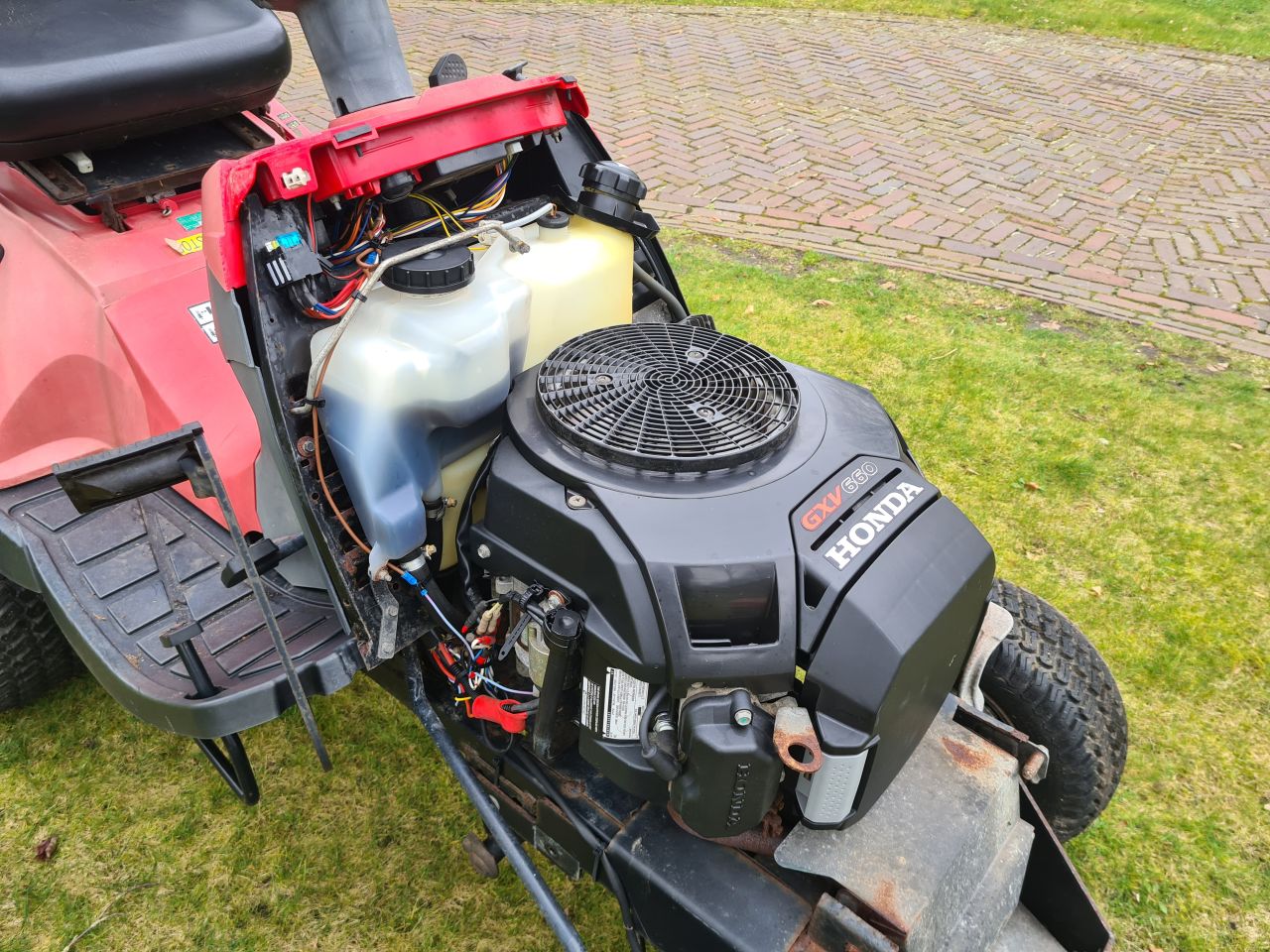 Castelgarden 4 WD 4x4 honda GXV 660 motor tuintrekker.