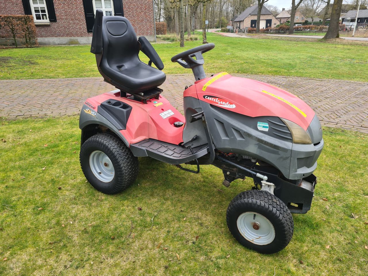 Castelgarden 4 WD 4x4 honda GXV 660 motor tuintrekker.