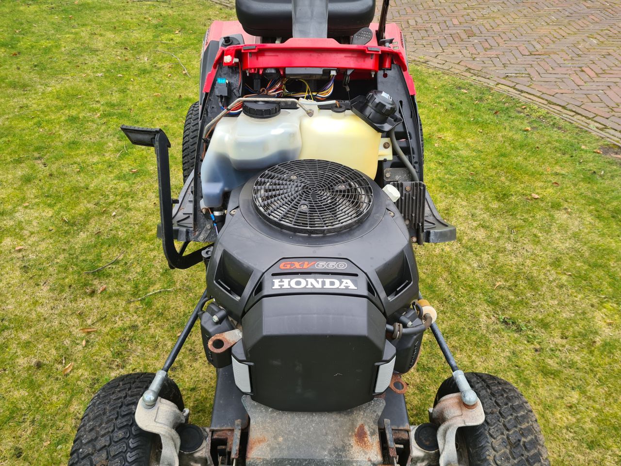 Castelgarden 4 WD 4x4 honda GXV 660 motor tuintrekker.