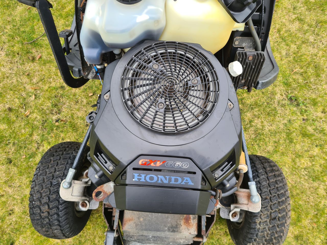 Castelgarden 4 WD 4x4 honda GXV 660 motor tuintrekker.