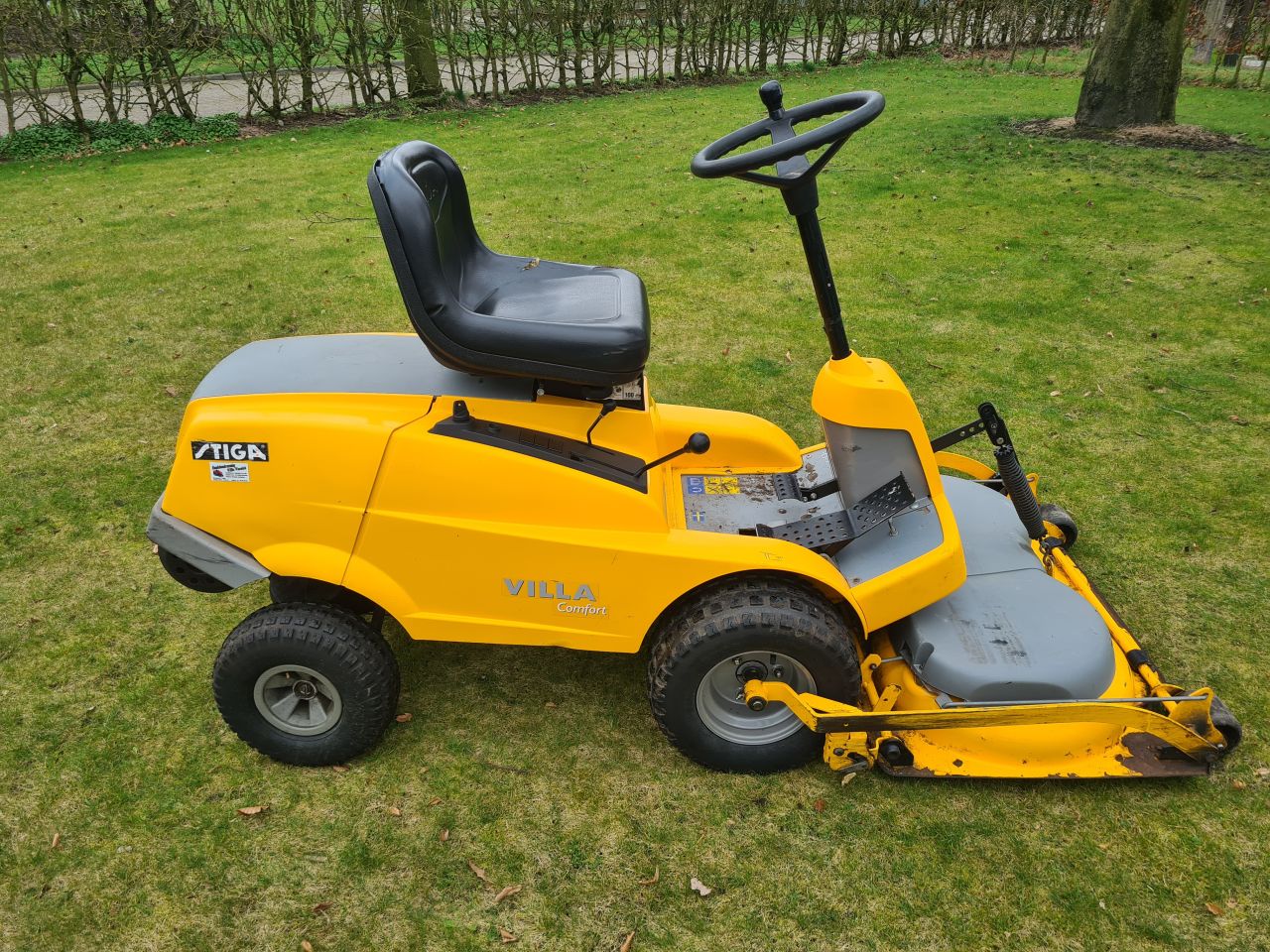 Stiga villa frontmaaier mulch maaier mulchmaaier hydrostaat.