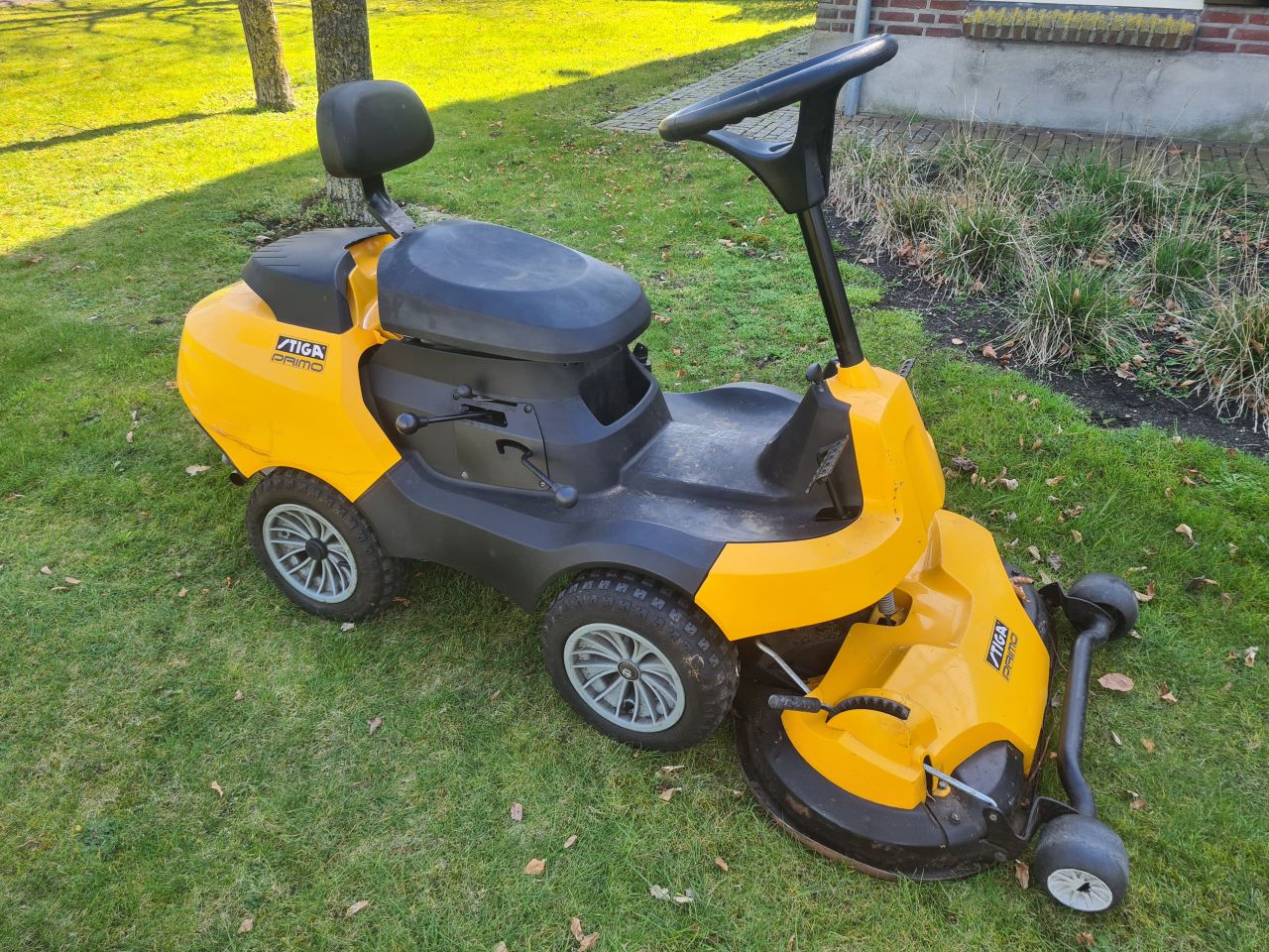 Stiga Primo frontmaaier.