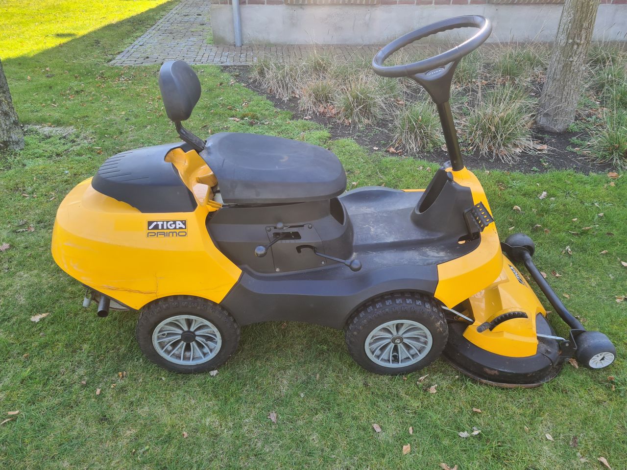 Stiga Primo frontmaaier.