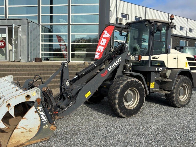 Schaeff TL120 På vej ind.