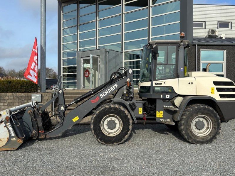 Schaeff TL120 På vej ind.