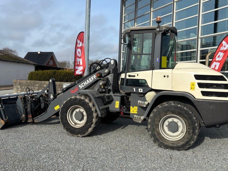 Schaeff TL120 På vej ind.