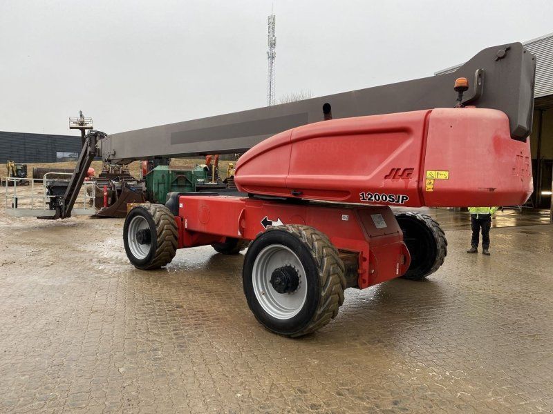 JLG 1200SJP