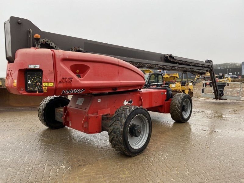 JLG 1200SJP