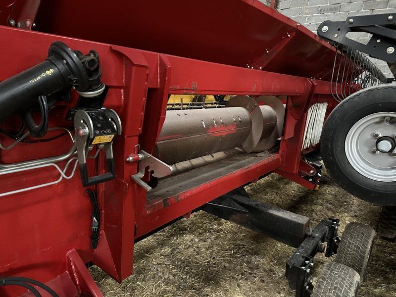 Case IH 25 F. VARIFEED