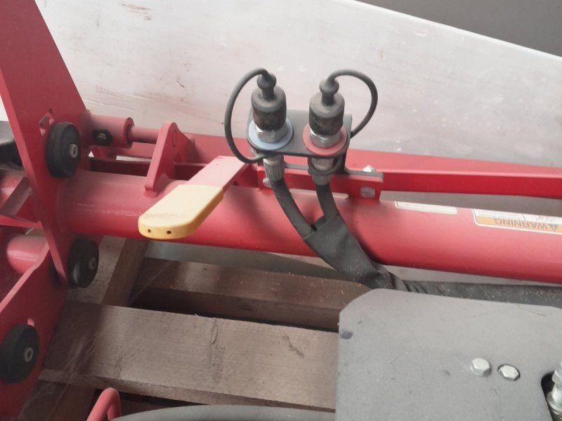 Massey Ferguson Frontladerschwinge