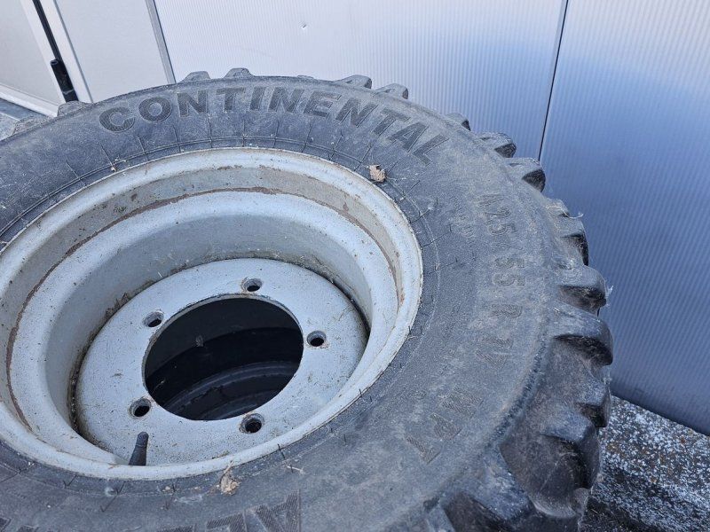 31x15.5x15  33x15.5x15  425x55r17